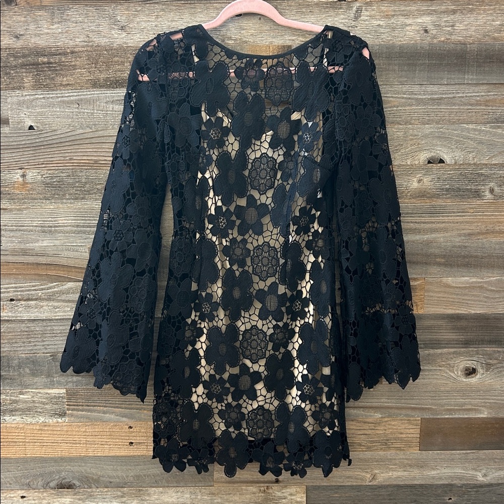 En Crème Black Crochet Bell Sleeve Open Back Mini Dress Size Medium NWT